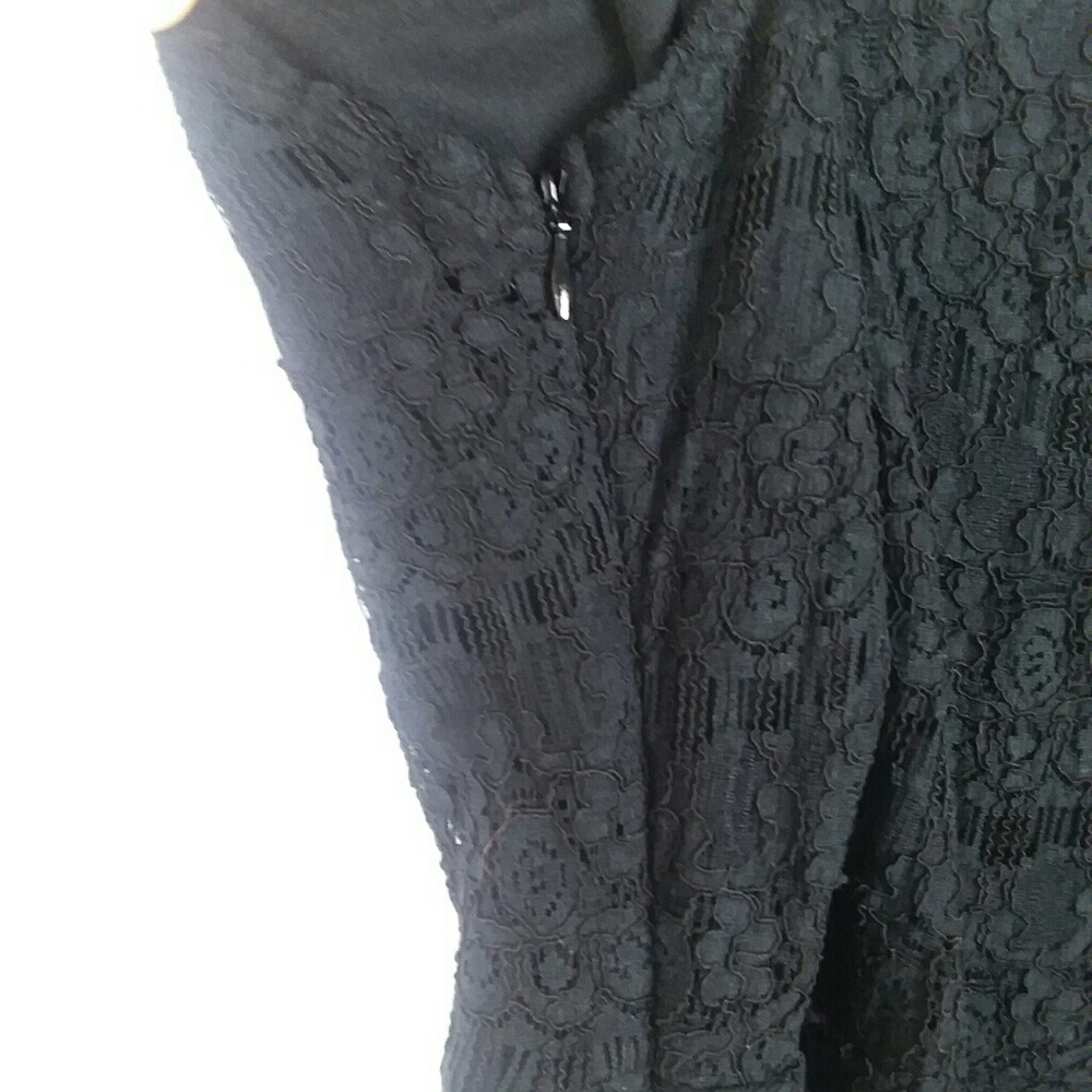 Annianna black lace fit and flare cap sleeve dress - Picture 6 of 8